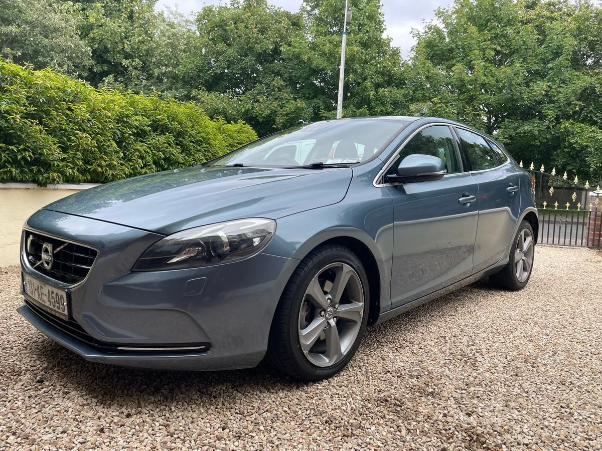 Volvo v40 automatic 2013 €4,950 - Image 1