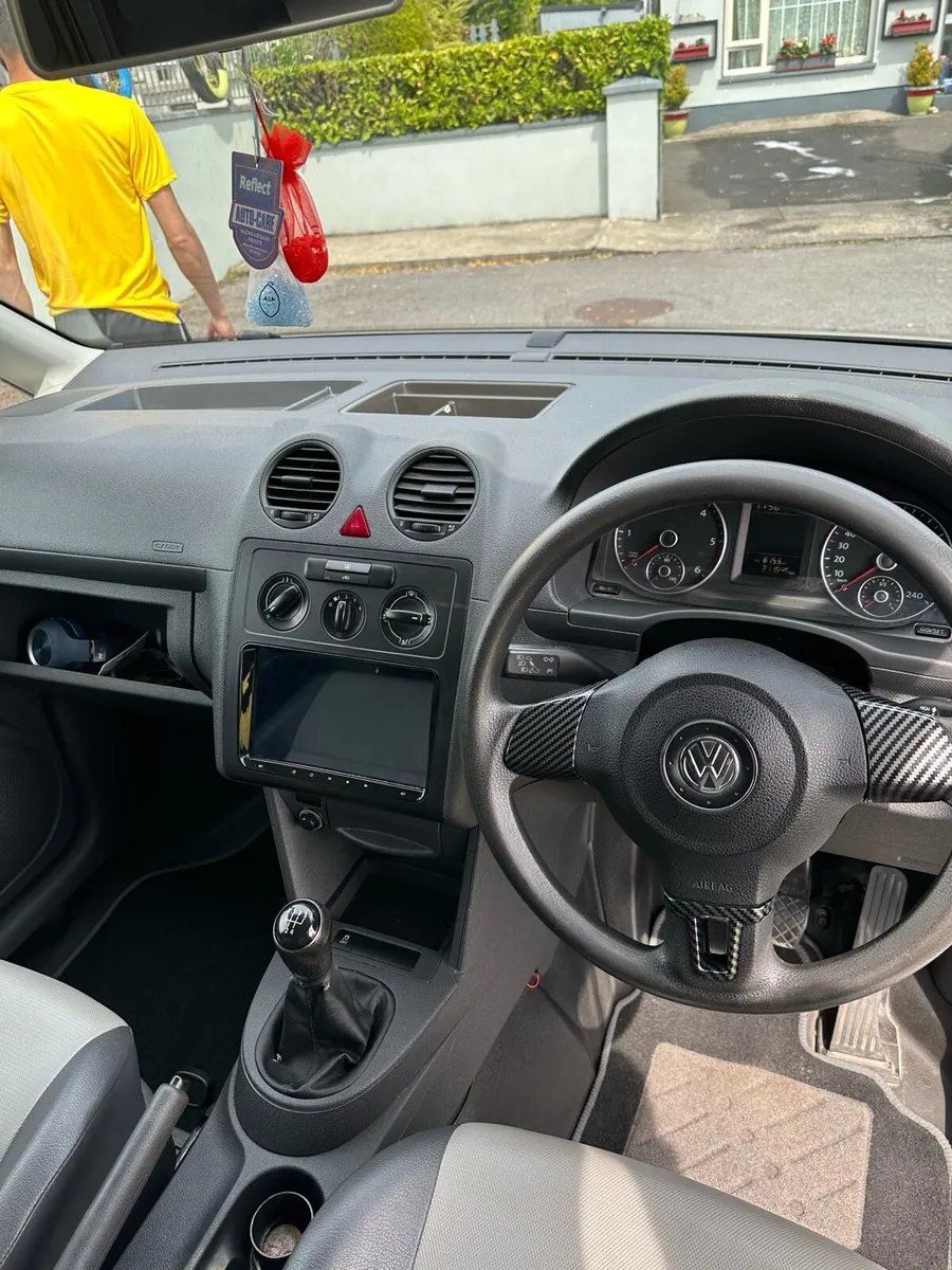 VW Caddy - Image 4