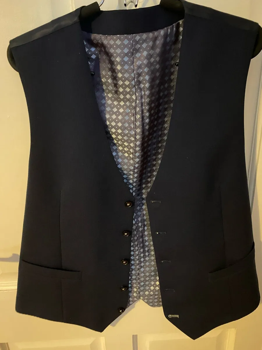 Men’s suit - Image 3