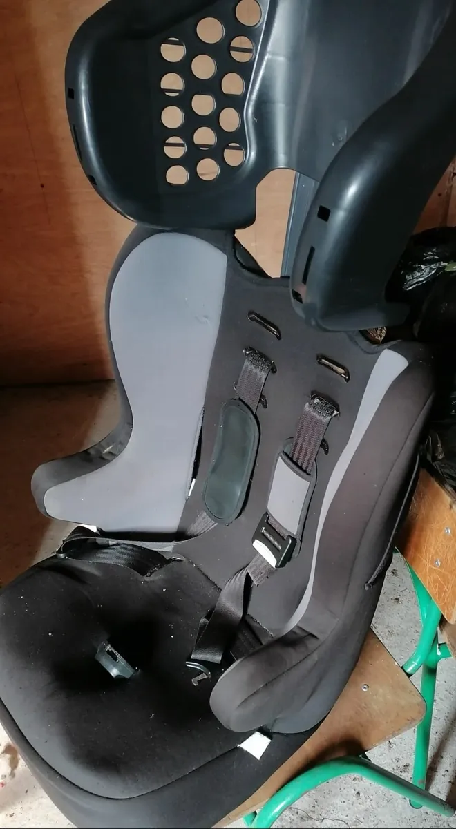 Car seat - Image 2