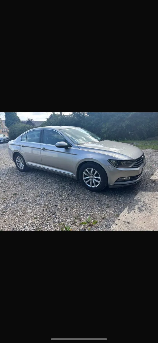 2015 Volkswagen Passat 1.6 TDI Buiness - Image 1