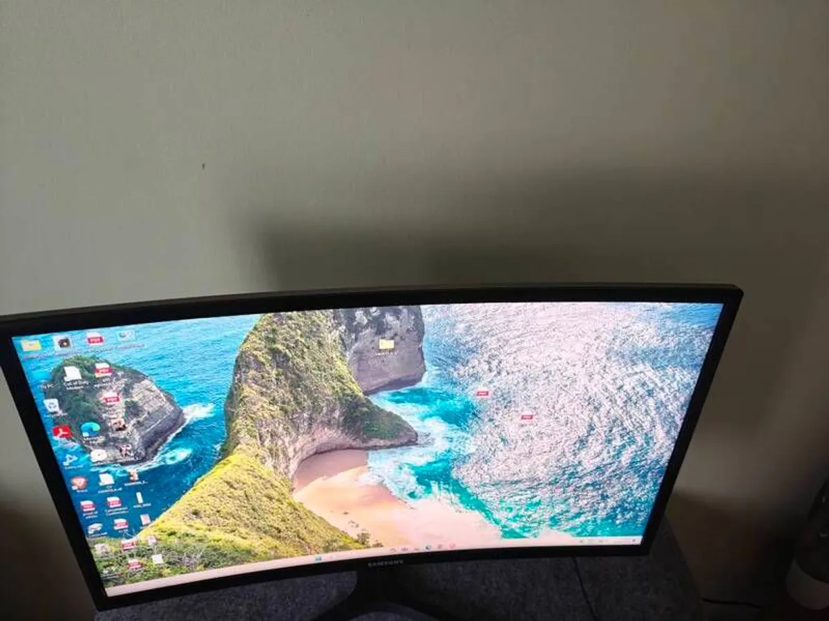 Samsung C24FG73 Gaming Monitor 144Hz - Image 3