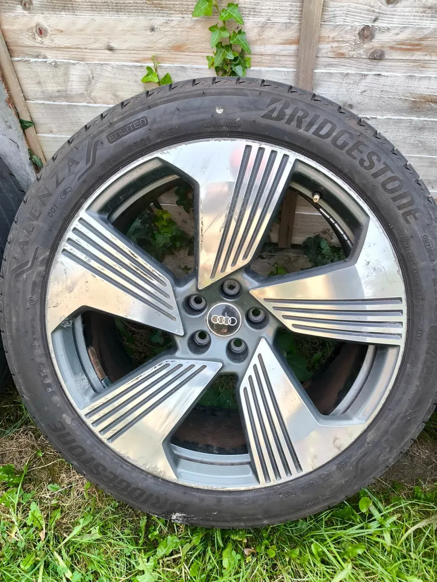 Audi Genuine E TRON wheels 265/45/21 good tyres!!! - Image 3
