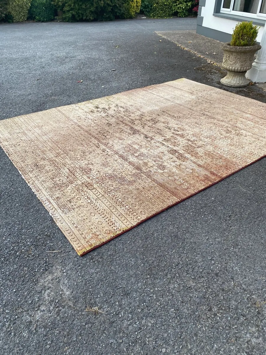 Large Rug - Image 1