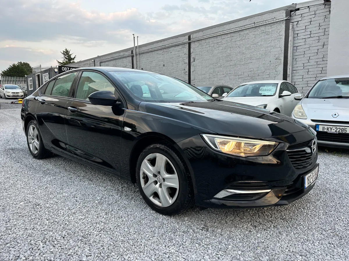 2018 (182) Opel Insignia Elite 1.6 (110PS) Turbo D - Image 1