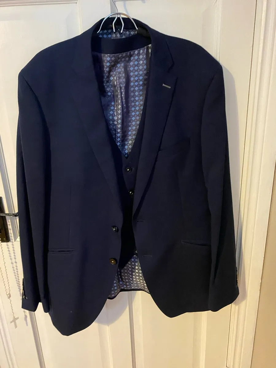 Men’s suit - Image 1