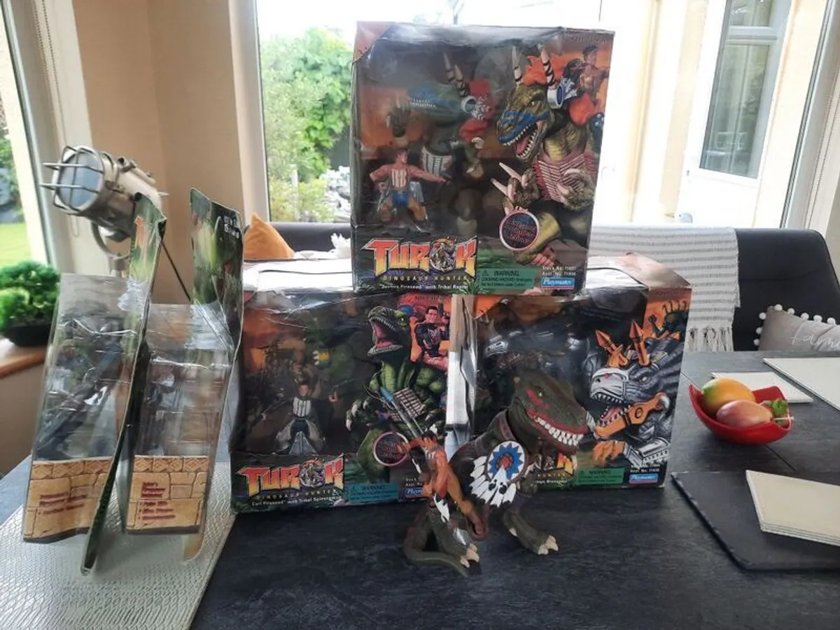 Turok action figures - Image 1