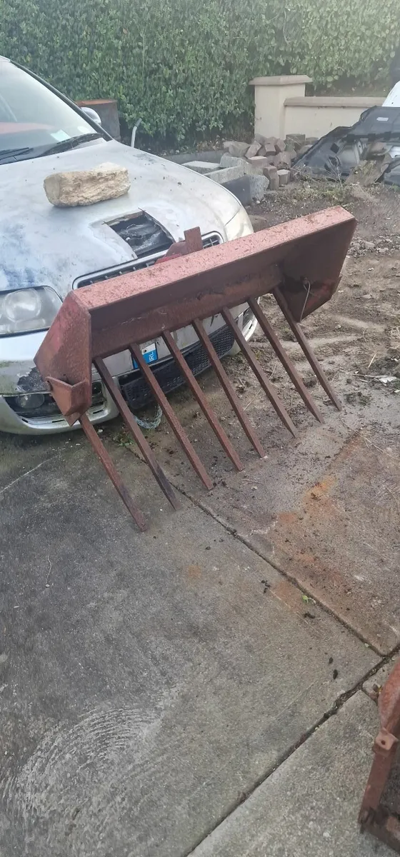 Front tractor loader - Image 3