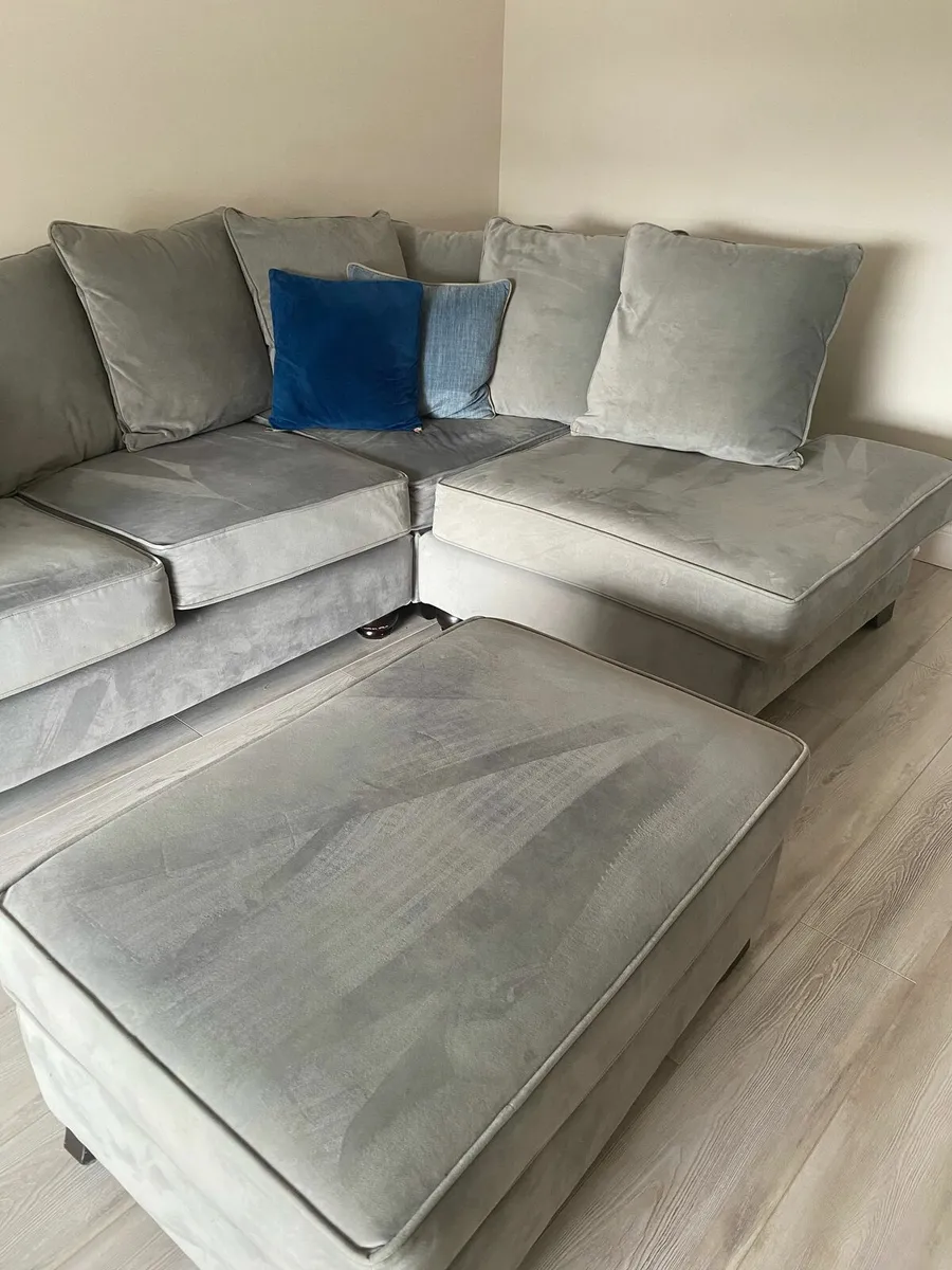 Couch - Image 1