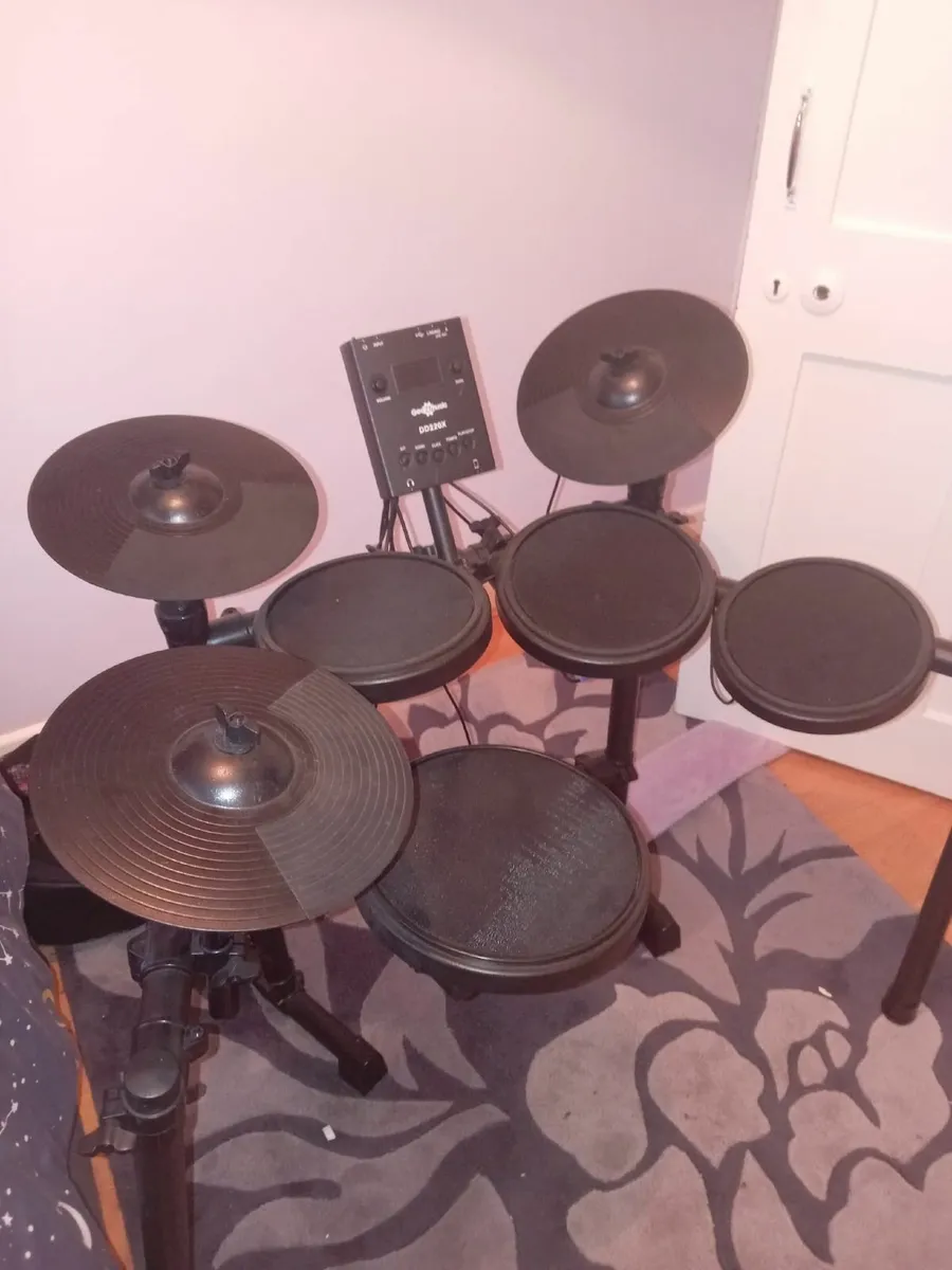 Electronic drums - Image 1