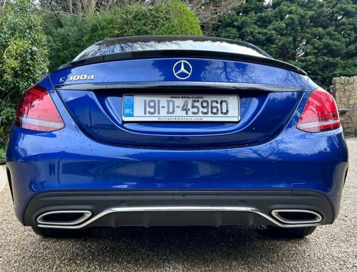 Mercedes Benz c300d AMG premium plus - Image 2