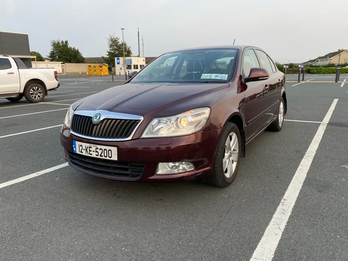Skoda Octavia 2012-Elegance-1.4 Petrol - Image 2