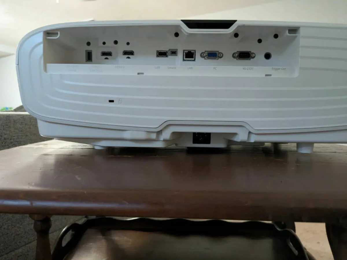 Epson Home Cinema 4010 4K PRO-UHD Projector - Image 4