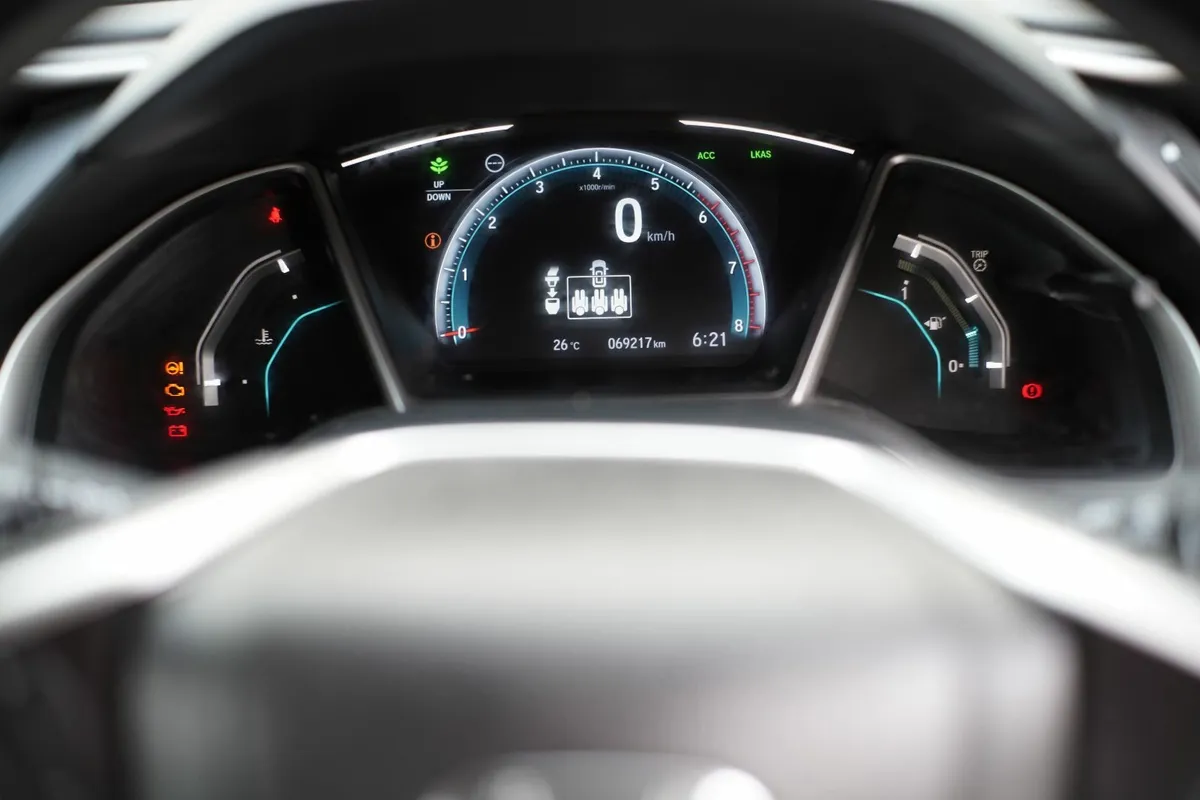 Honda Civic 2021 - Image 2