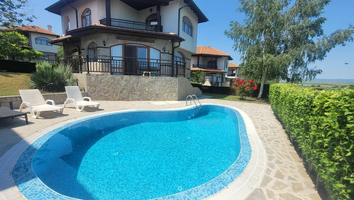 Holiday Villa with private Pool  FOR SALE - Image 2