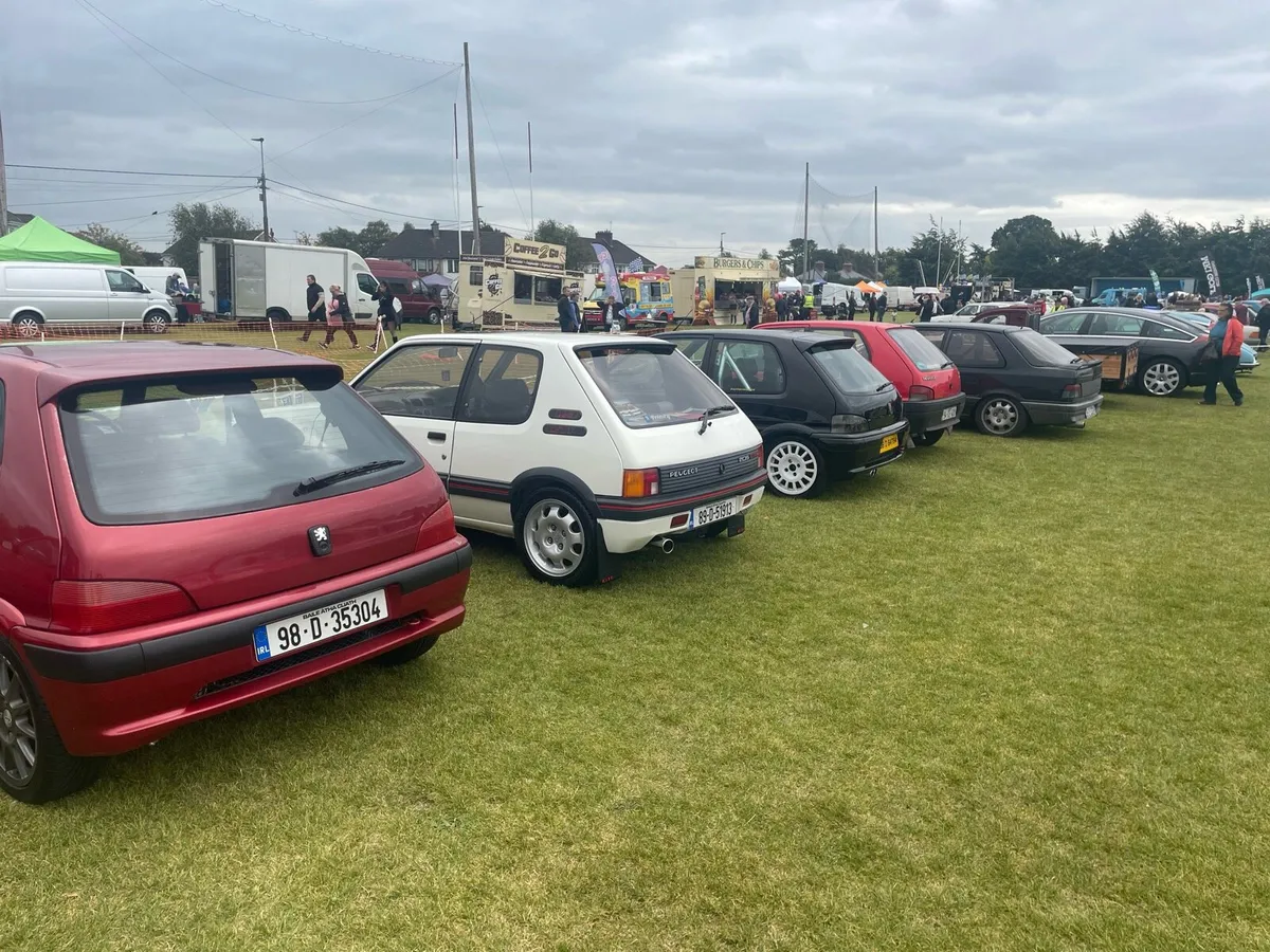French Car Display - Image 3