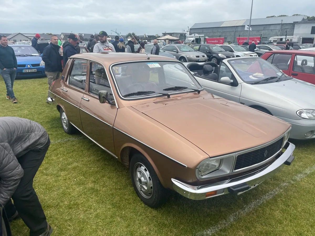 French Car Display - Image 4
