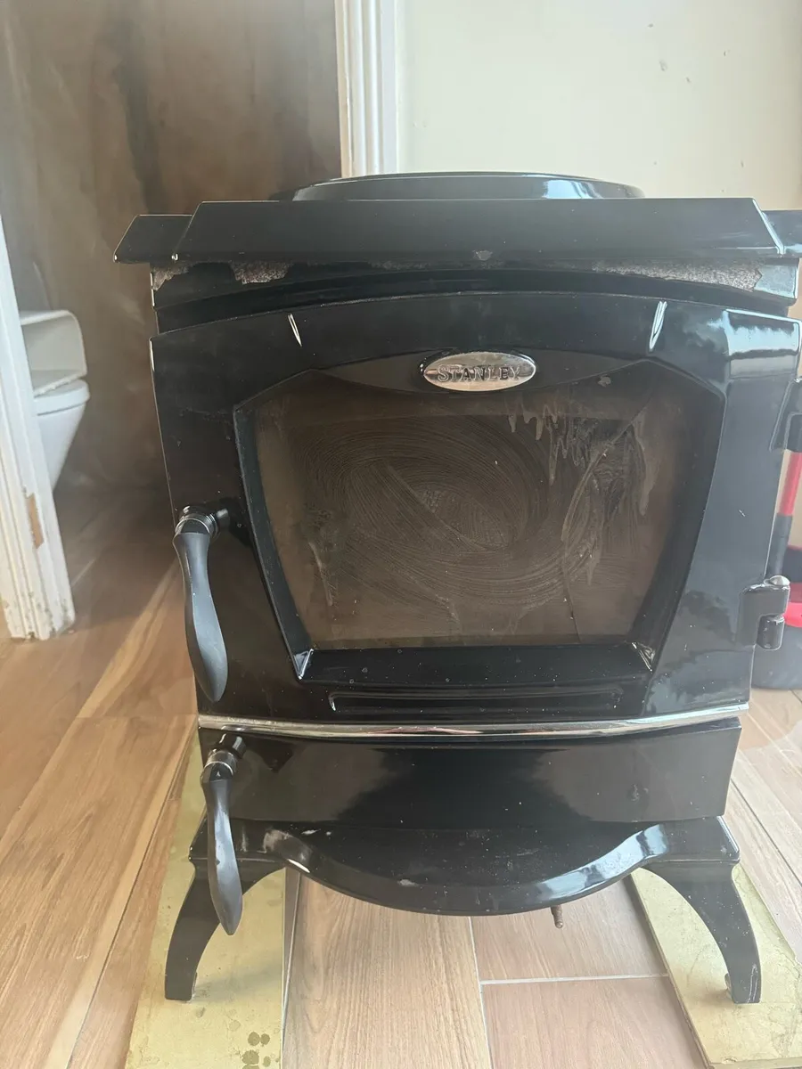Stanley Lismore Stove - Image 1