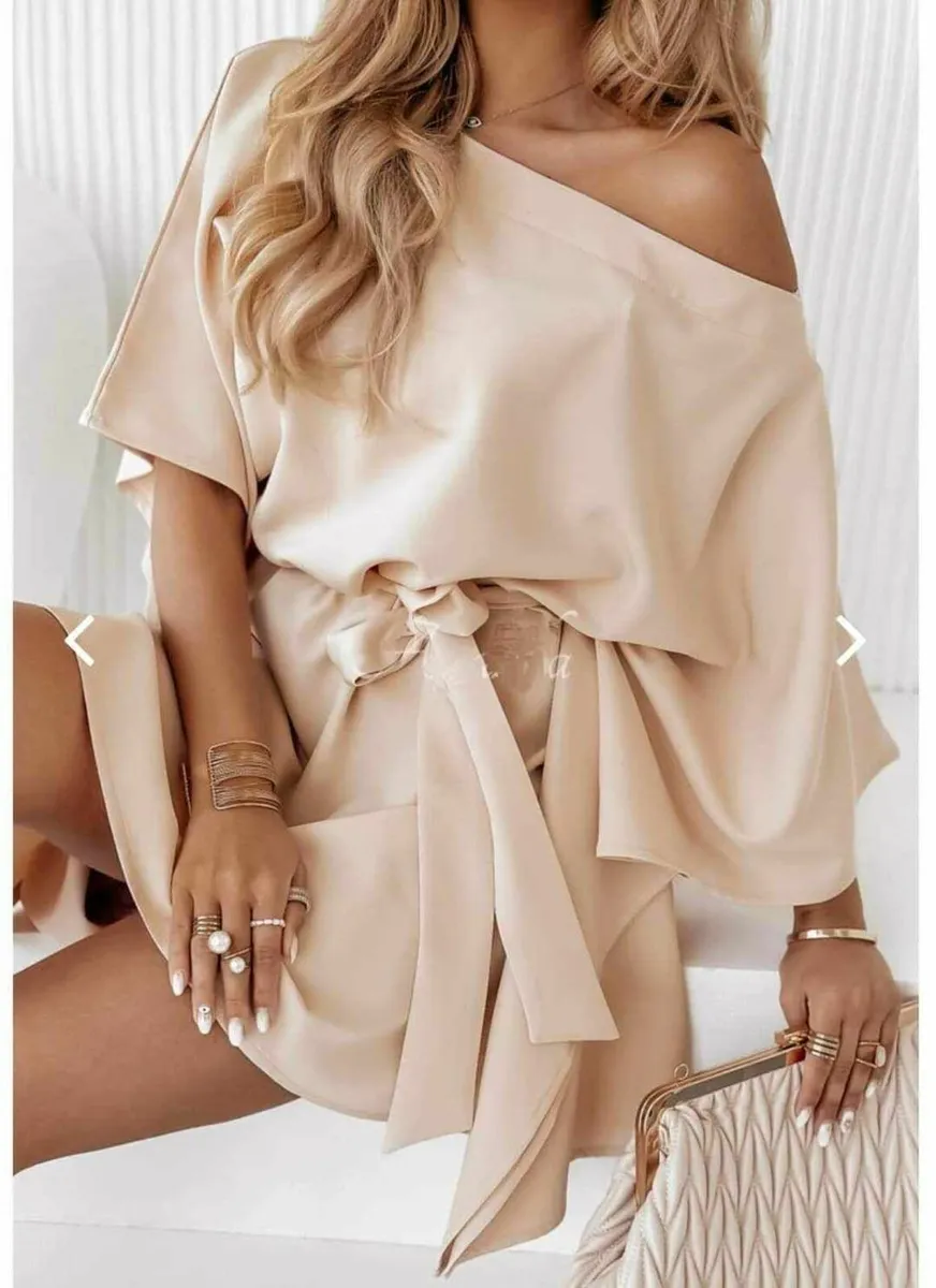 Dress batwings Oversize beige Xs-XL - Image 4