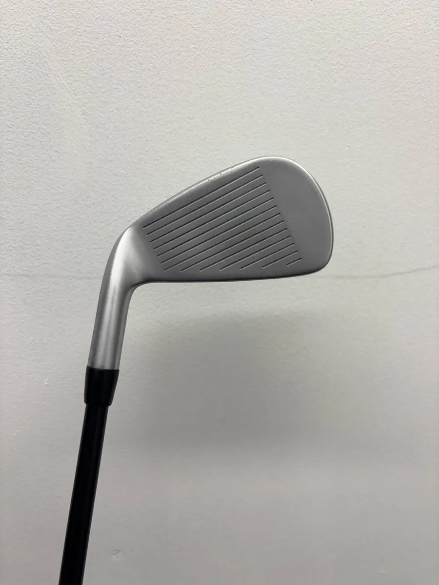 TaylorMade P790 2 Iron Upgraded Shaft - Image 2
