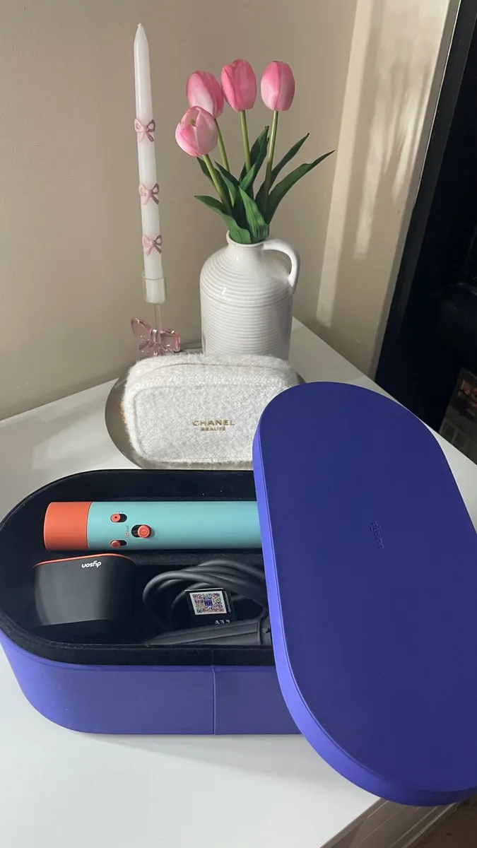 Dyson airwrap - Image 1