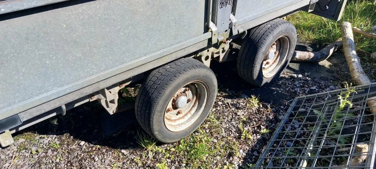Trailer - Image 4