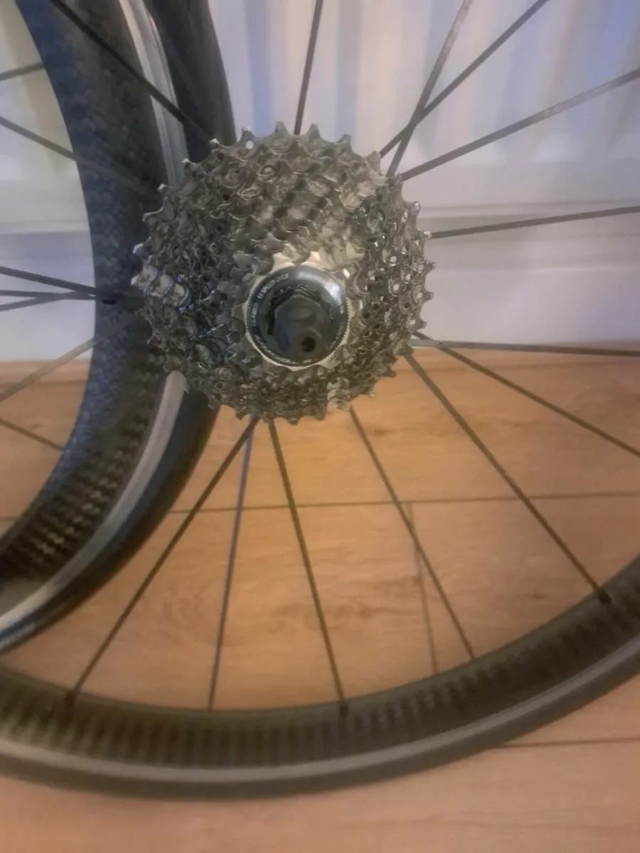 Carbon mavic cosmic SLS 50mm rim set of wheels - Image 4