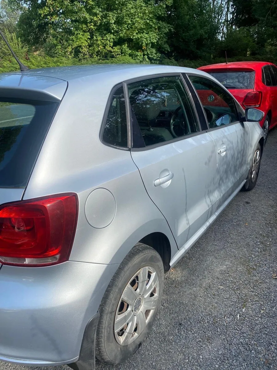 Volkswagen Polo 1.2 petrol  2012 - Image 3