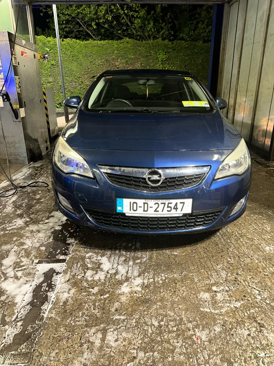 Opel Astra 1.4 petrol - Image 1