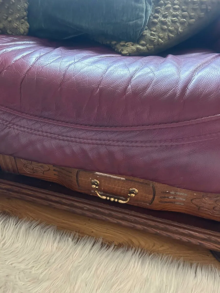 3 Piece Suite - Image 4