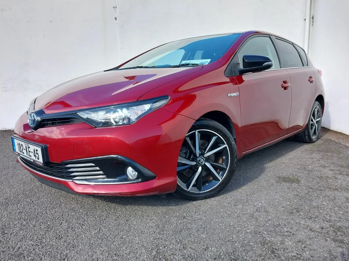 1 Owner FROM NEW, Hybrid. - Image 2