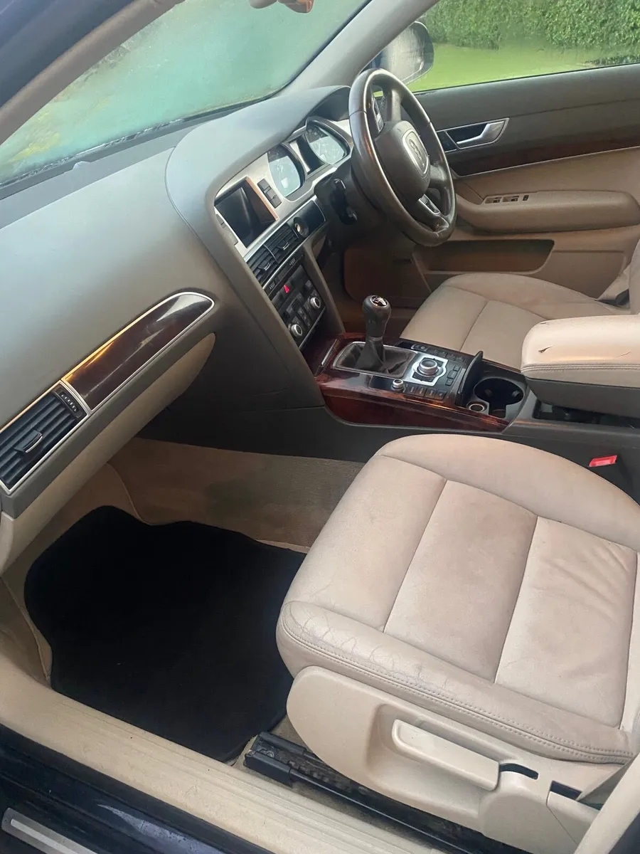 Audi A6 2011 - Image 2