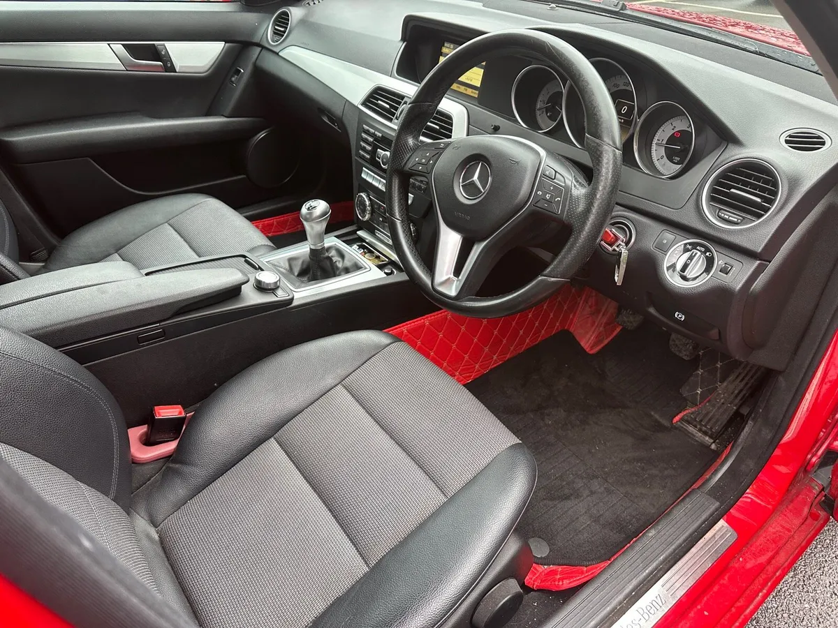 Mercedes - Image 2