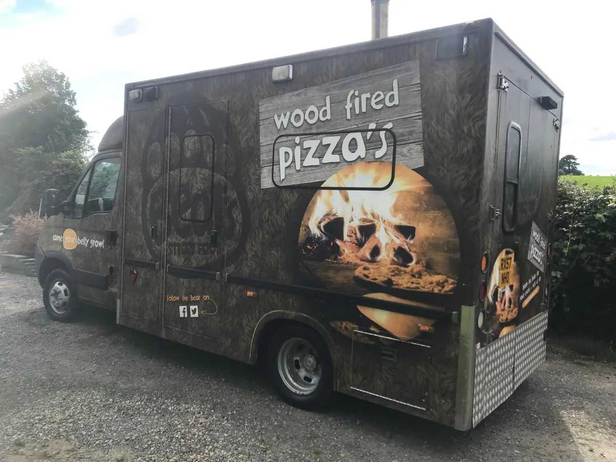 Wood fired pizza van - Image 1