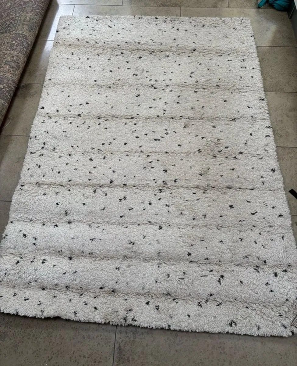 Polka dot rug - Image 1