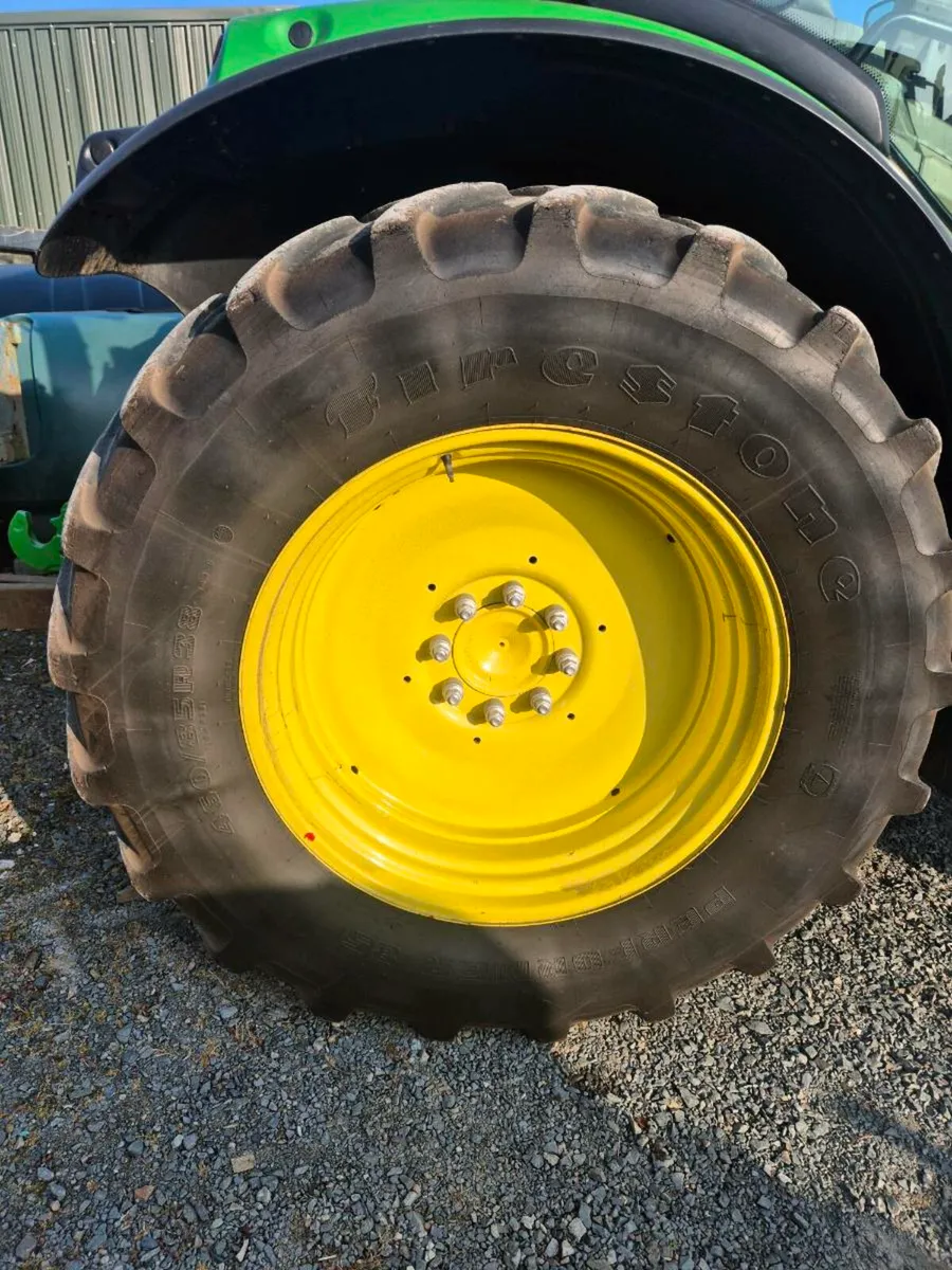 Two Michelin 600/65/28 full set of firestone - Image 1