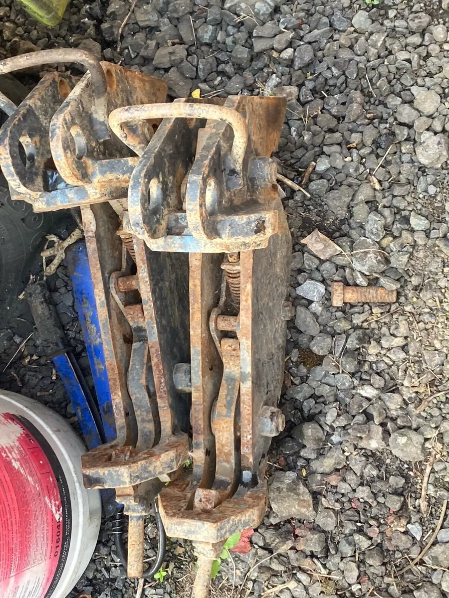 Hedge cutter - Image 1