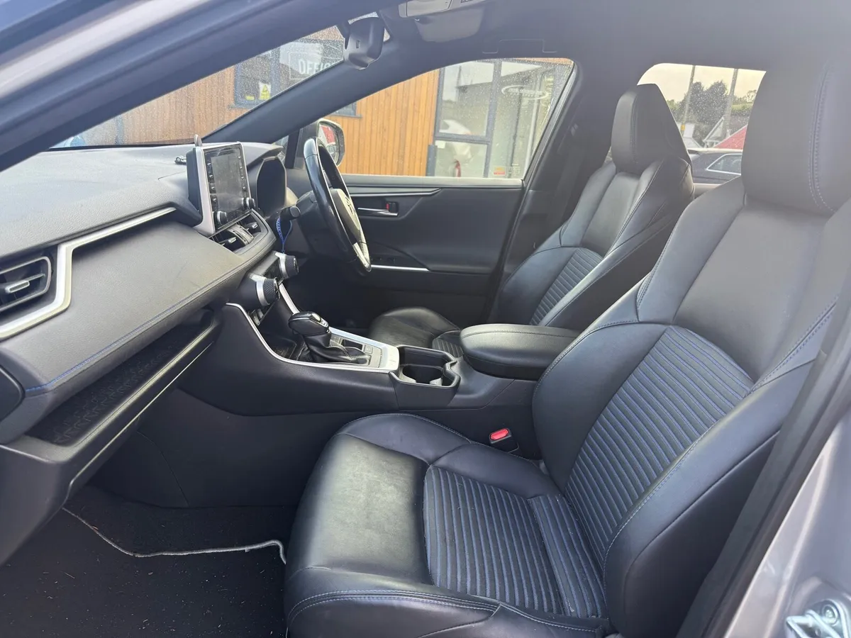 2019 Toyota RAV 4 2.5 VVT-i Hybrid Dynamic 5dr 2WD - Image 3
