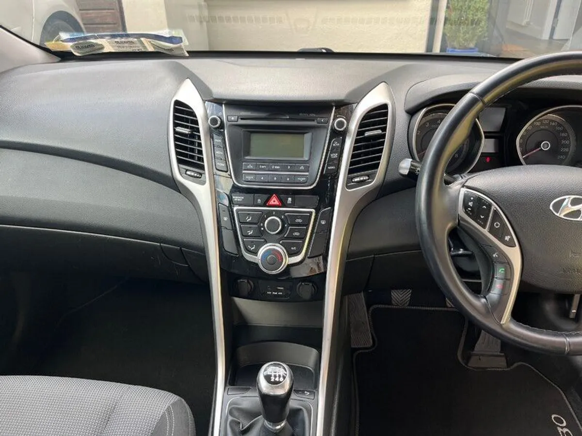 2016 Hyundai i30 Excellent Condition - Image 3