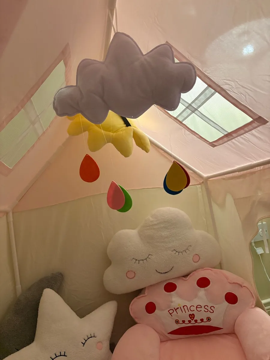 Toddler tent and accessories - Image 3