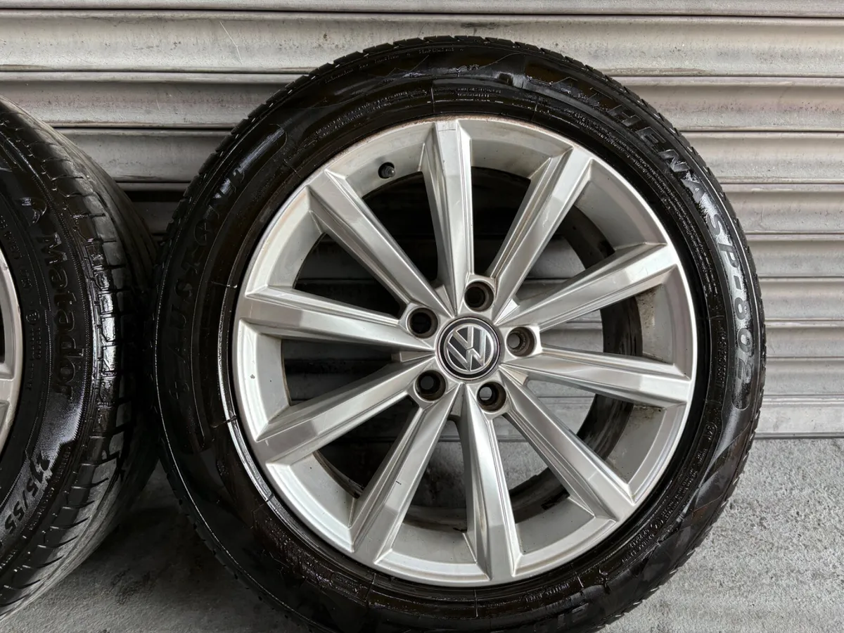 Volkswagen Passat Highline 17” Alloys - Image 3