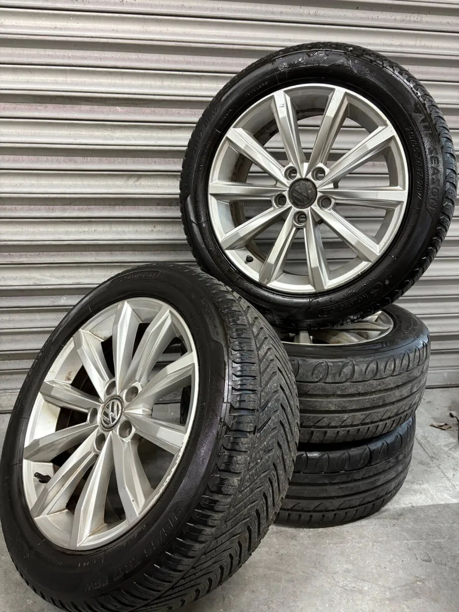 Volkswagen Passat Highline 17” Alloys - Image 1