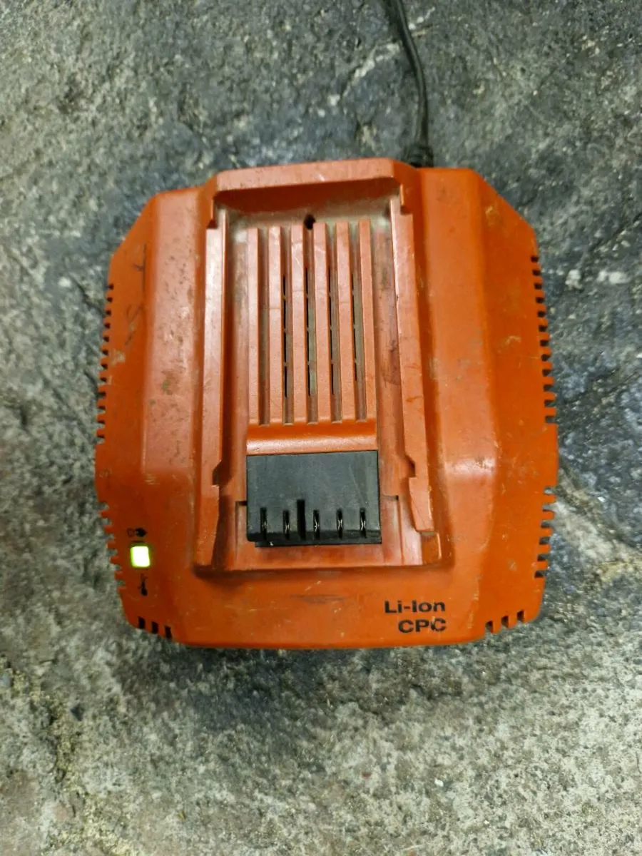 Hilti 22V impact wrench - Image 1