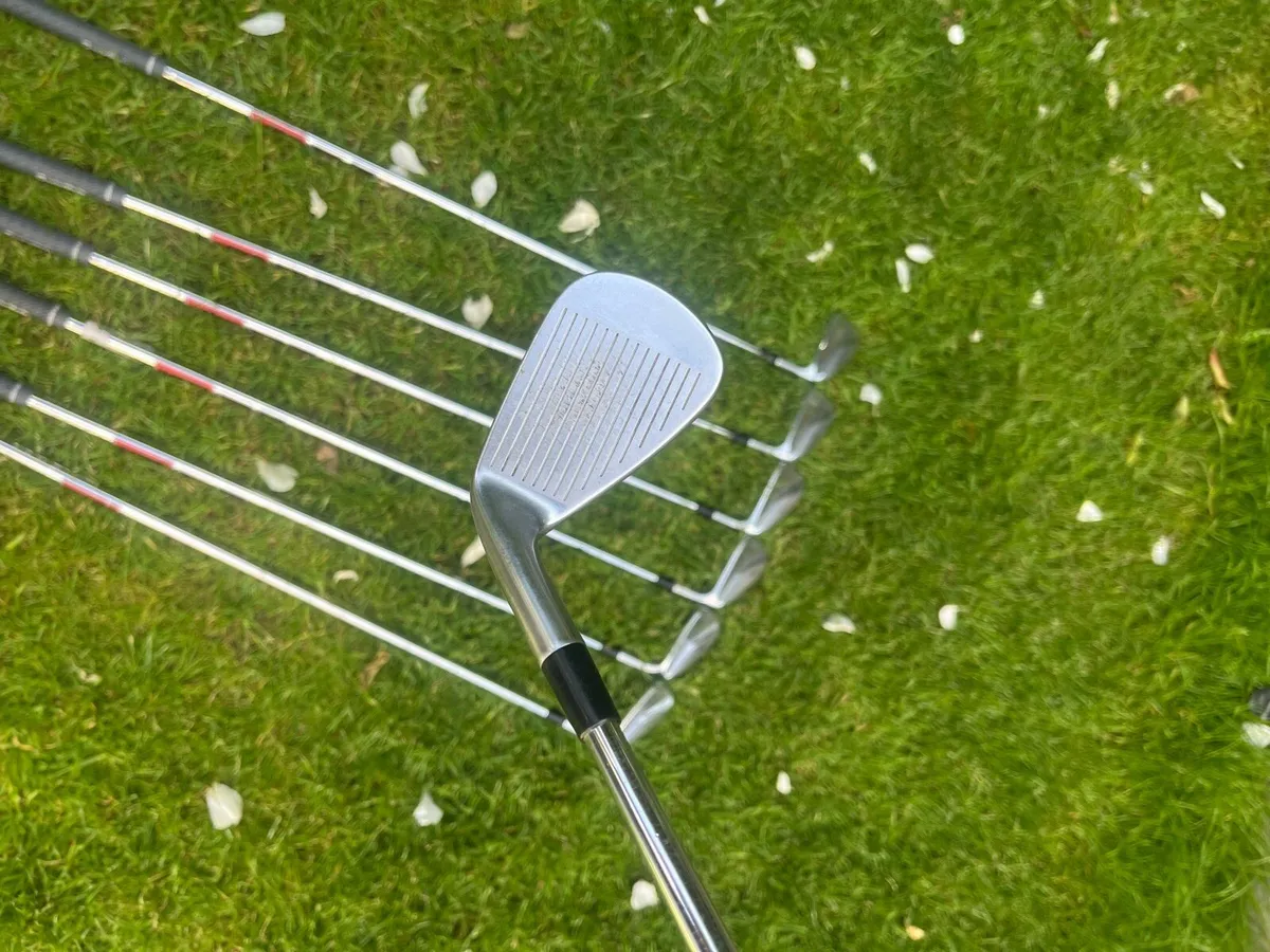Taylormade P770 irons(4-pw) - Image 4