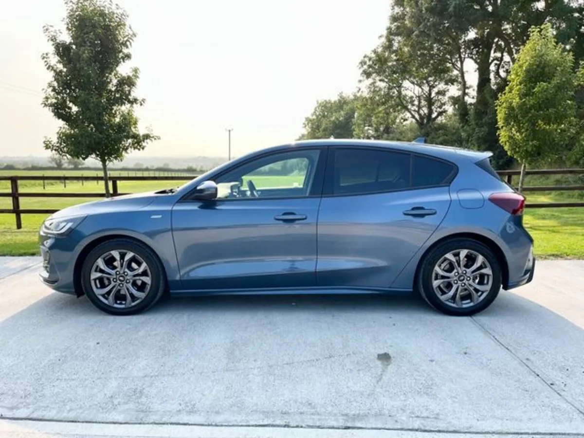 Ford Focus St-line 1.5 Diesel Automatic *TRADE IN - Image 3