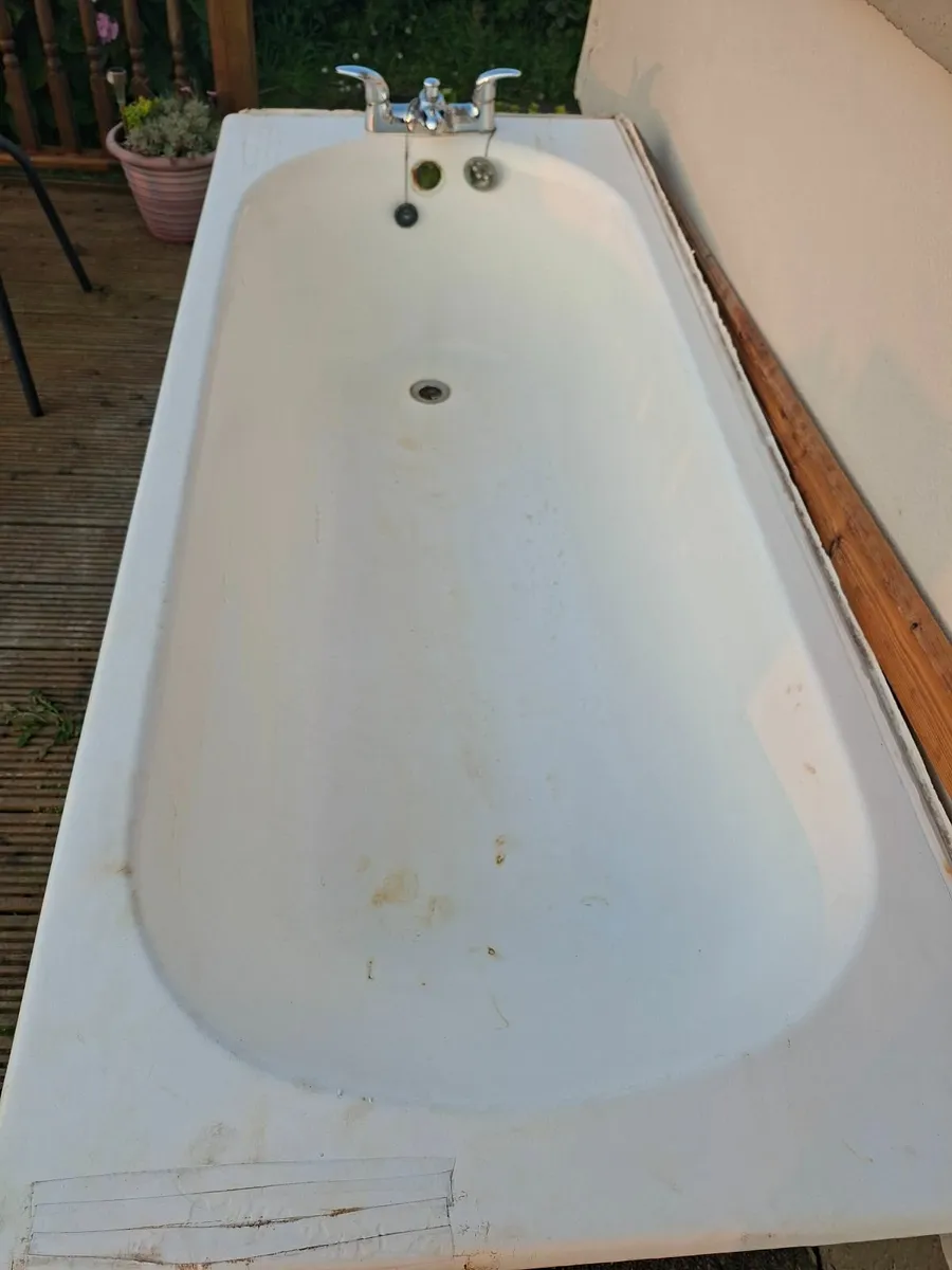 Cast iron bath - Image 3