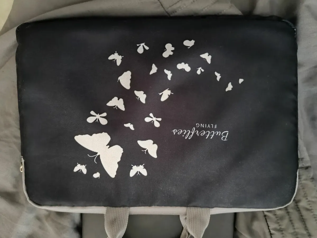 Laptop - Image 2