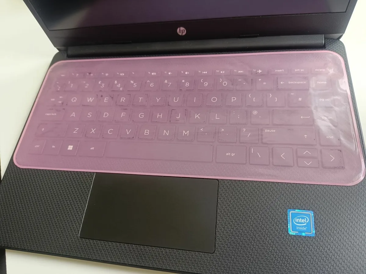 Laptop - Image 4