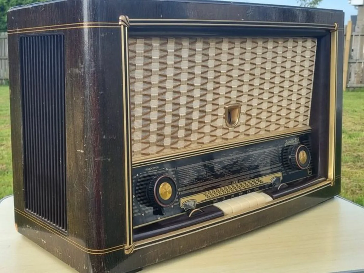 Vintage radio -Philips Jupiter 553 - Image 3