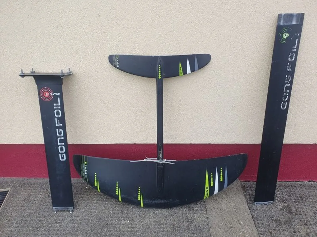Gong Stand Up Paddle Board with foil - Image 2
